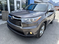 Ready to take on daily drives, road trips, and everything in between, this sophisticated SUV is desi... (image 3)