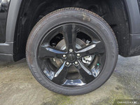 This Jeep Grand Cherokee delivers a Regular Unleaded V-6 3.6 L/220 engine powering this Automatic tr... (image 6)