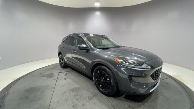 2020 Ford Escape in Cars & Trucks in Strathcona County - Image 2