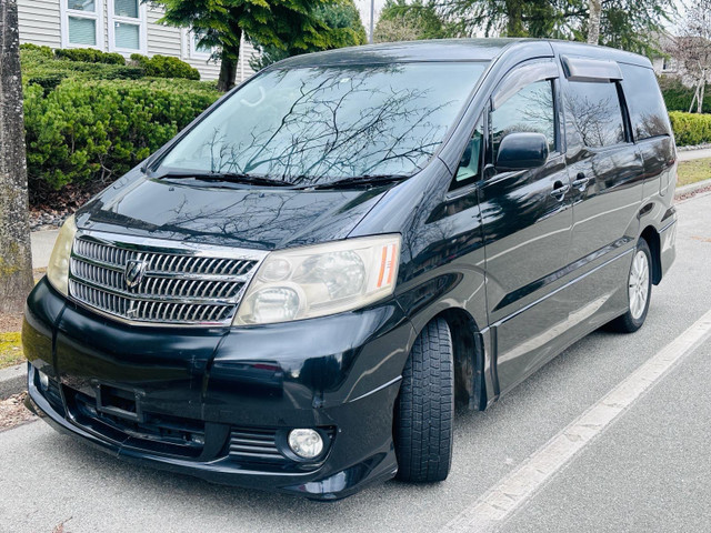 2005 Toyota Alphard Minivan in Cars & Trucks in Delta/Surrey/Langley - Image 2