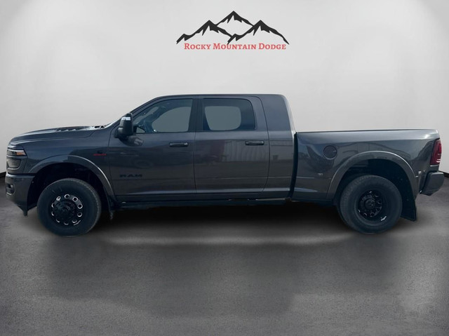 2025 RAM 3500 LIMITED MEGACAB DIESEL DUALLY dans Autos et camions  à Red Deer