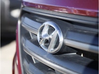 2016 HYUNDAI TUCSON PREMIUM - BC VEHICLE - BACKUP CAMERA - HEATED FRONT SEATS AND STEERING WHEEL - D... (image 7)