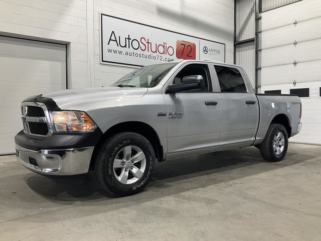 RAM 1500 Cabine multiplaces 4RM, 140,5 po ST 2017 à vendre in Cars & Trucks in Laval / North Shore