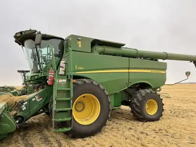 ACTIVE YIELD HYD FORE & AFT VARIABLE ROTOR POWERFOLD TOP 28.5 FT UNLOAD AUGER CONTOUR MASTER FINE CH...