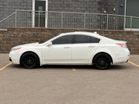 ALL CREDIT ACCEPTED!! ONE MONTH AT THE JOB, BANKRUPTCY, NEW TO CANADA COLLECTIONS, STUDENT OR WORK V... (image 1)