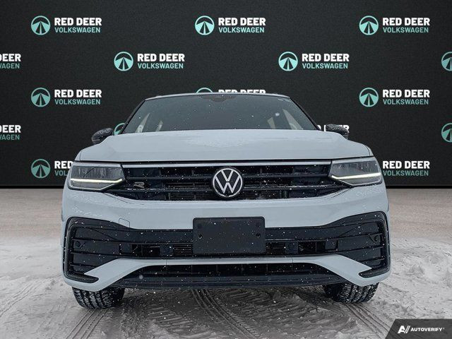 2022 Volkswagen Tiguan Comfortline R-Line Black Edition | CPO in Cars & Trucks in Red Deer - Image 2