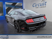 La Mustang GT Coupé Premium 2022 allie style iconique et équipements haut de gamme. Dotée de soupape... (image 4)