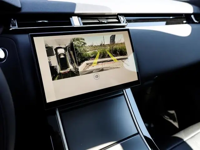 2024 Land Rover Range Rover Velar P250 Dynamic SE in Cars & Trucks in Oshawa / Durham Region - Image 6