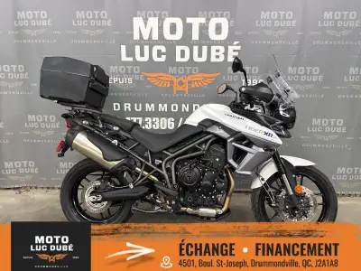 Triumph Tiger 800 XRX 2015 SEULEMENT 13 198 KM FREINS ABS CRUISE CONTROL PARE-BRISE GIVI TOURING COF...