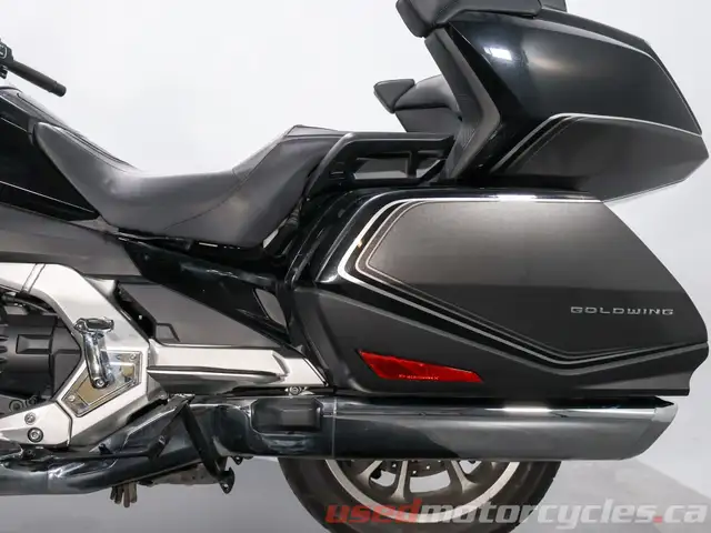 2020 Honda GOLDWING TOUR DCT AIRBAG in Street, Cruisers & Choppers in Kelowna - Image 14