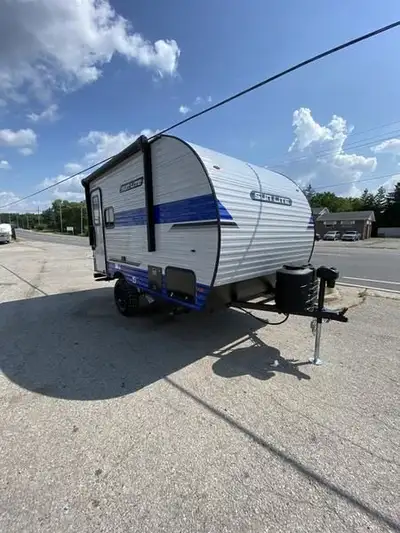 2026 Sunlite 15MBX FINANCING & EXTENDED WARRANTY AVAILABLE SLEEPS 4-6 PEOPLE LIGHT WEIGHT ONLY 2380L...