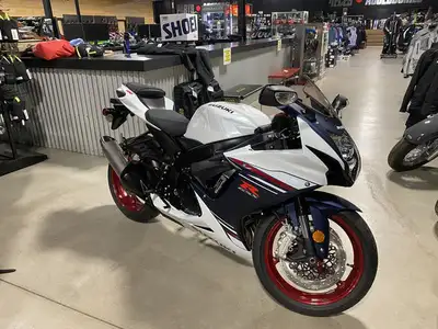 2025 Suzuki GSX-R600THE TOP PERFORMER IN ITS CLASSThe Suzuki GSX-R600 has a history of dominating th...