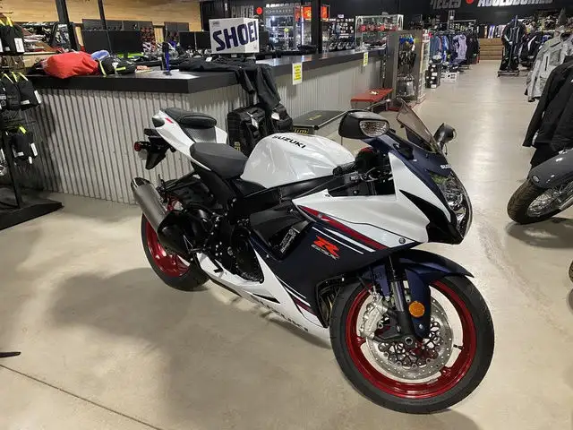 2025 Suzuki GSX-R 600 in Street, Cruisers & Choppers in Moncton - Image 2