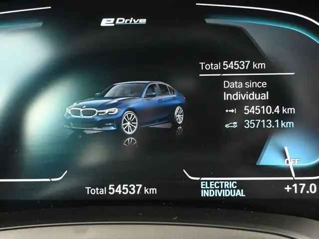 2022 BMW 3 Series 330e x-DRIVE PREMIUM ESSENTIAL PACKAGE, MOONRO dans Autos et camions dans Ville d’Halifax - Image 11