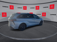 Navigation, Sport Suspension, Sunroof, Synthetic Leather Seats, Hybrid! With a spacious interior and... (image 7)