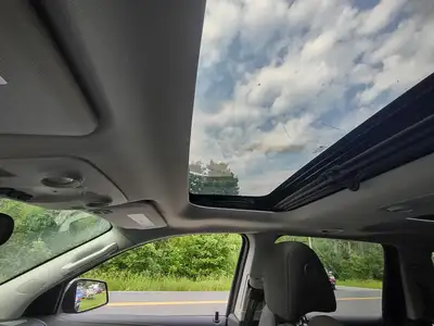 2016 chev traverse moon roof AWD automatic PW pl cruise tilt air conditioning back up camera heated...