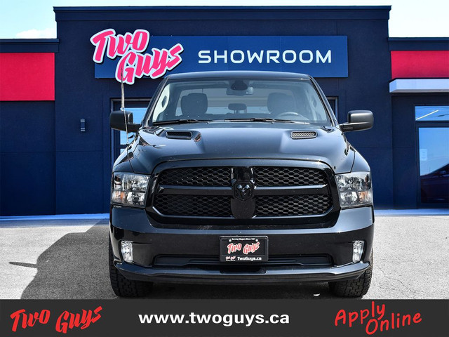 2022 Ram 1500 Express | Crew 5.7L 4WD | Night Edition | 6 Pass | in Cars & Trucks in St. Catharines - Image 3