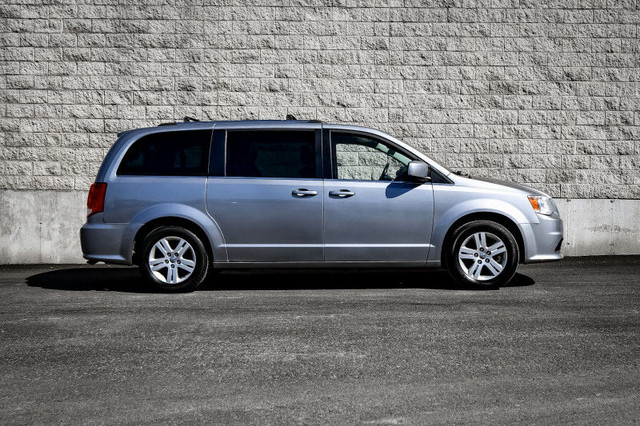 2020 Dodge Grand Caravan Crew - Aluminum Wheels in Cars & Trucks in Ottawa - Image 2