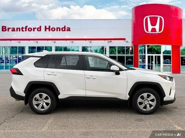 2023 Toyota RAV4 LE in Cars & Trucks in Brantford - Image 8