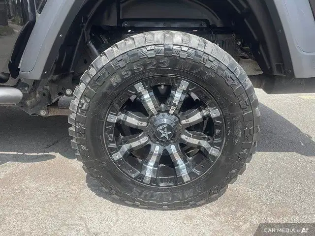 2020 Jeep Gladiator Sport S in Cars & Trucks in Moncton - Image 22