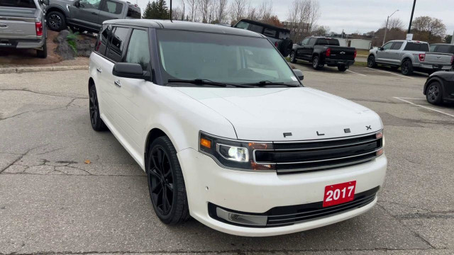 2017 Ford Flex Limited LOADED | VISTA ROOF | ADAPTIVE CRUISE in Cars & Trucks in Kitchener / Waterloo - Image 2