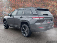 This Jeep Grand Cherokee boasts a Regular Unleaded V-6 3.6 L/220 engine powering this Automatic tran... (image 2)