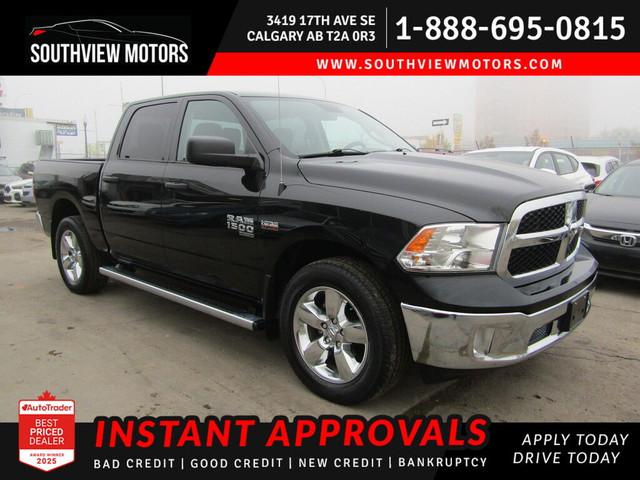 2019 Ram 1500 Classic ST 4x4 CREW CAB 5'7 BOX 5.7L HEMI B.CAM/LO in Cars & Trucks in Calgary