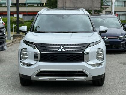2025 Mitsubishi Outlander PHEV SE - 1.99% Financing Available, H in Cars & Trucks in Burnaby/New Westminster - Image 2