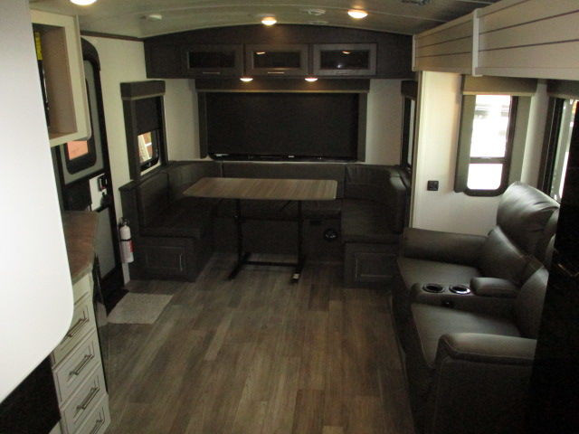 2024 Keystone COUGAR 1/2 TON 25RDSWE #79972 in Travel Trailers & Campers in Abbotsford - Image 3