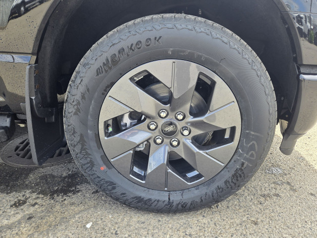 2025 Ford F-150 Lightning FLASH | MAX TOW PKG | MOBILE PWR CORD  in Cars & Trucks in Calgary - Image 4