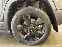 Welcome Ontario customers! All our vehicles are Ontario safety check/e-tested. We offer financing ad... (image 9)