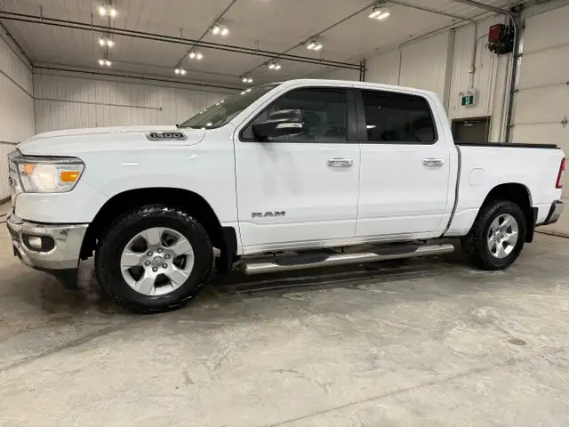 2019 RAM 1500 BIG HORN 4X4 CREW CAB *SAFETIED* *CLEAN TITLE* in Cars & Trucks in Winnipeg - Image 3