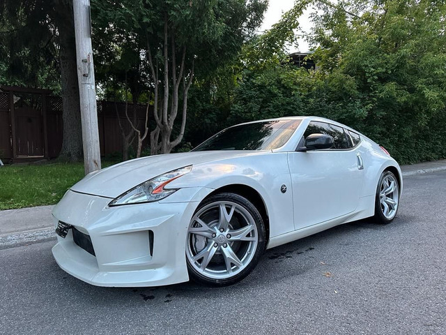2012 Nissan 370Z Touring in Cars & Trucks in Laval / North Shore