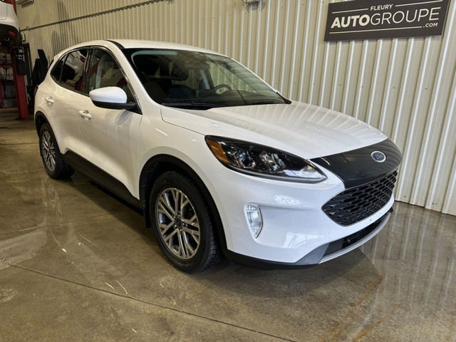 2022 Ford Escape SEL hybride Auto AC Cam Nav in Cars & Trucks in Gatineau