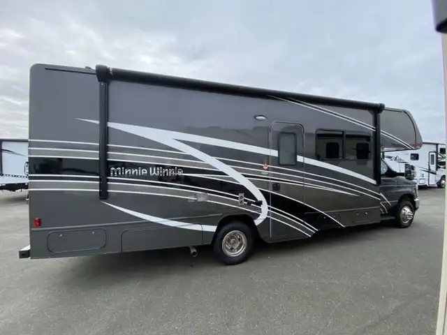 2025 Winnebago Minnie Winnie 26T in RVs & Motorhomes in Abbotsford - Image 11
