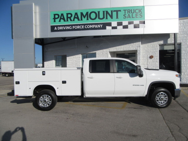 2021 Chevrolet Silverado 2500 GAS CREW 4X4 NEW SERVICE/UTILITY B in Cars & Trucks in Oakville / Halton Region - Image 2