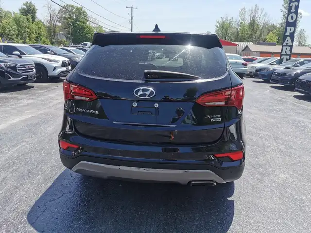 2018 Hyundai Santa Fe Sport 2.4 in Cars & Trucks in Belleville - Image 8
