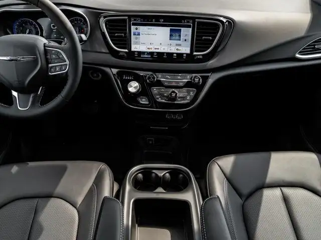 2025 Chrysler Grand Caravan SXT in Cars & Trucks in Barrie - Image 21