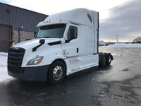 2021 Freightliner T12664ST