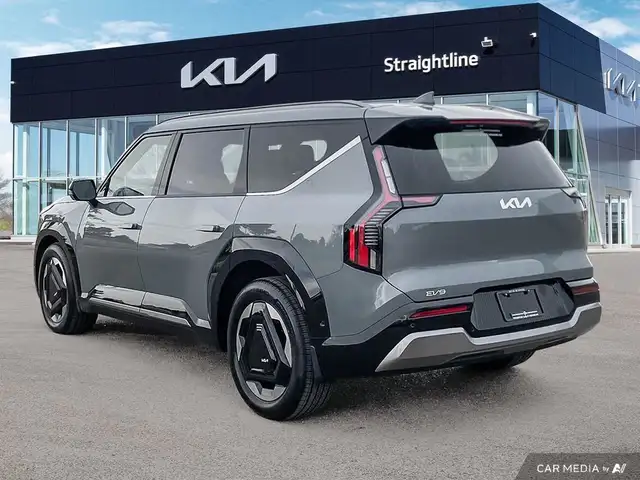 2026 Kia EV9 Land w/ Premium Package62863215835138123