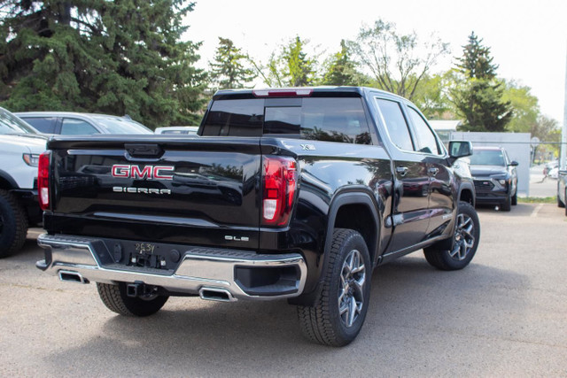 2025 GMC Sierra 1500 SLE Crew Cab 4WD in Cars & Trucks in Edmonton - Image 4