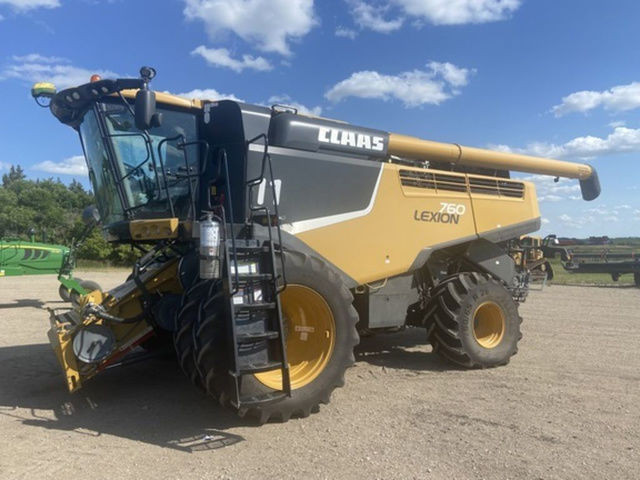 2019 CLAAS 760 in Heavy Equipment in Swift Current