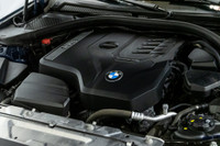 Francais: * Volant chauffant * Toit ouvrant en verre * Sièges sport * BMW Live Cockpit Pro English:... (image 8)