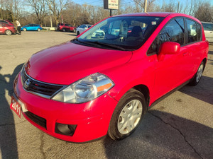 2011 Nissan Versa 1.8 S
