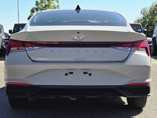 2023 Hyundai Elantra Essential in Cars & Trucks in Grande Prairie - Image 4