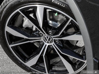 This Volkswagen Tiguan delivers a Intercooled Turbo Regular Unleaded I-4 2.0 L/121 engine powering t... (image 8)