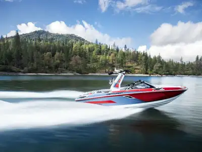 Boat: CENTURION RI245