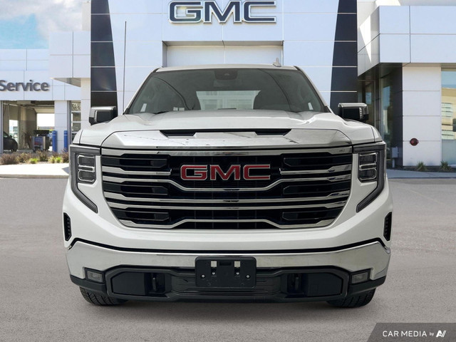 2023 GMC Sierra 1500 SLT 5.3L V8 | Heated Leather | Clean CARFAX in Cars & Trucks in Winnipeg - Image 4