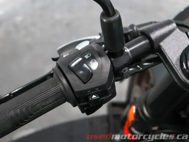 2020 Husqvarna Motorcycles VITPILEN 401 in Street, Cruisers & Choppers in Kelowna - Image 17