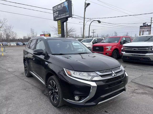 2018 MITSUBISHI Outlander PHEV GT in Cars & Trucks in Laval / North Shore